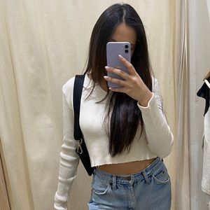 Meet your Posher, Larissa